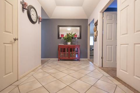 695 E Ann Dr, Reedley, CA 93654 photo 5