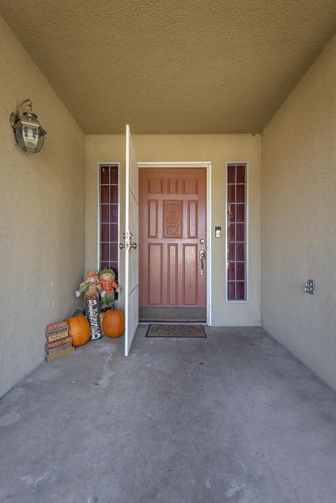 695 E Ann Dr, Reedley, CA 93654 photo 4