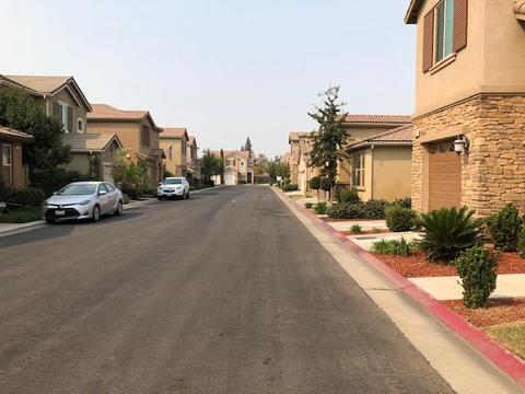 3061 Glacier Ln, Clovis, CA 93619 photo 5