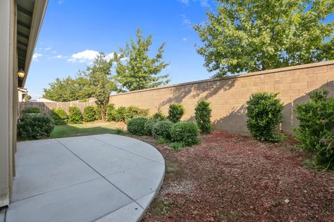 3061 Glacier Ln, Clovis, CA 93619 photo 23
