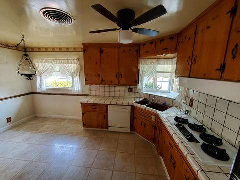 203 E Prosperity Ave, Tulare, CA 93274 photo 23