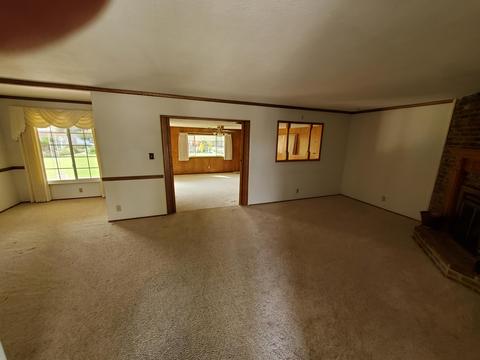 203 E Prosperity Ave, Tulare, CA 93274 photo 11
