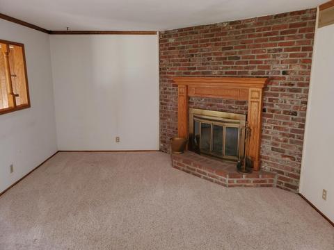 203 E Prosperity Ave, Tulare, CA 93274 photo 14