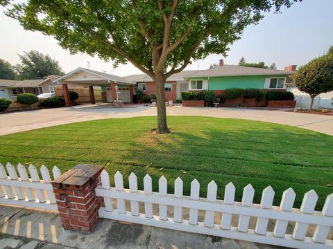 203 E Prosperity Ave, Tulare, CA 93274 photo 3