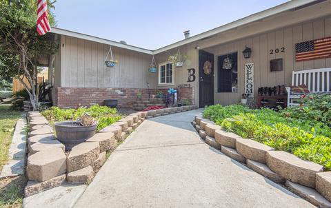 202 Sequoia Dr, Exeter, CA 93221 photo 2