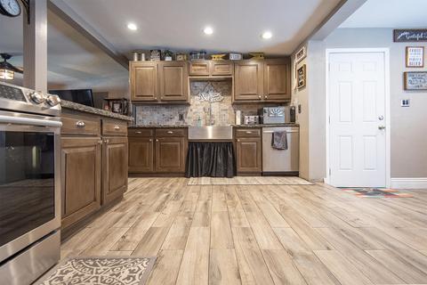 202 Sequoia Dr, Exeter, CA 93221 photo 9