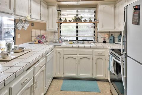 1830 E Vassar, Visalia, CA 93291 photo 9