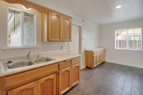 558 Glenn Ave, Exeter, CA 93221 photo 11
