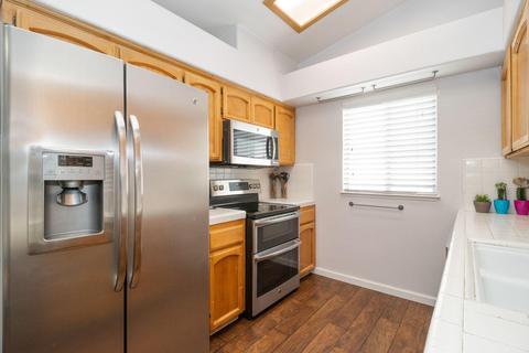 762 Valencia Ave, Lemoore, CA 93245 photo 8