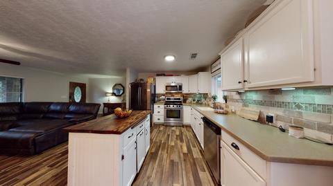1507 E Ferguson Ave, Visalia, CA 93292 photo 7