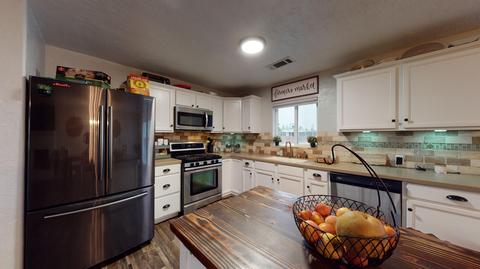 1507 E Ferguson Ave, Visalia, CA 93292 photo 5