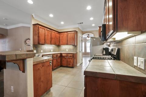 3420 E Feemster Ave, Visalia, CA 93292 photo 13