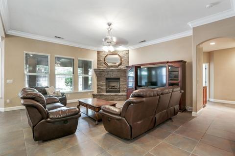 3420 E Feemster Ave, Visalia, CA 93292 photo 8