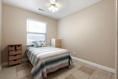 3420 E Feemster Ave, Visalia, CA 93292 photo 21