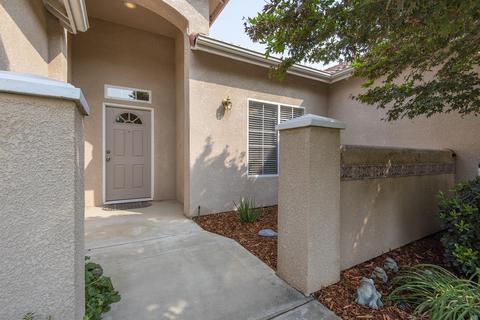 3746 E Stapp Ct, Visalia, CA 93292 photo 2