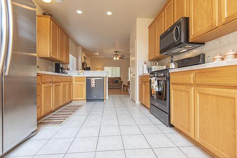 3746 E Stapp Ct, Visalia, CA 93292 photo 5