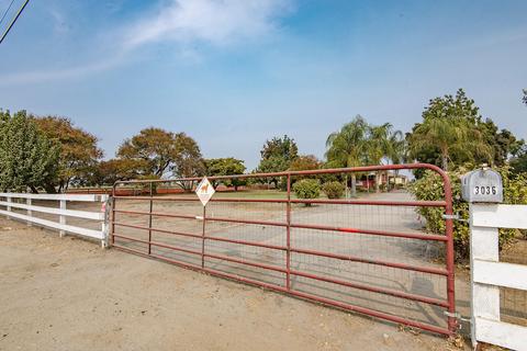 3036 E Tulare Ave, Tulare, CA 93274 photo 2