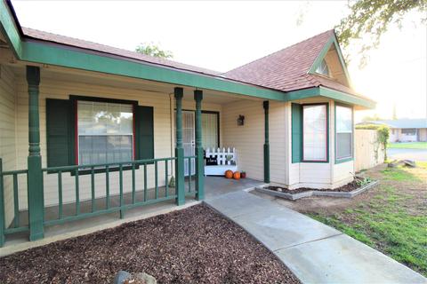 540 W Prospect Ave, Exeter, CA 93221 photo 3
