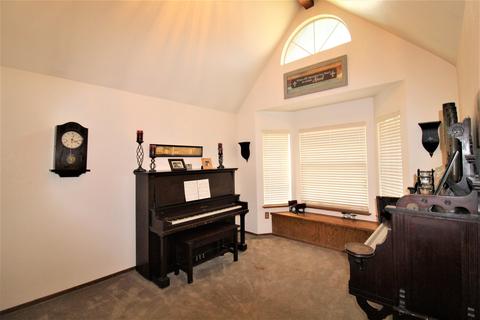 540 W Prospect Ave, Exeter, CA 93221 photo 17