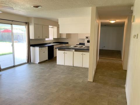 1394 Antelope Dr, Lemoore, CA 93245 photo 8