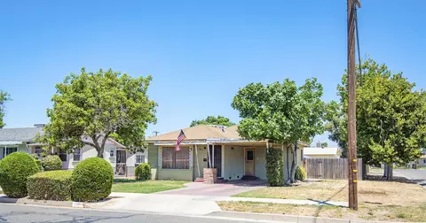 1396 E Sequoia Ave, Tulare, CA 93274 photo 2
