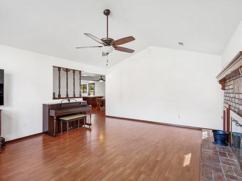 539 E Vine Ct, Visalia, CA 93292 photo 10