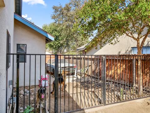 539 E Vine Ct, Visalia, CA 93292 photo 22