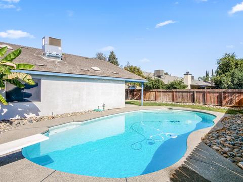 539 E Vine Ct, Visalia, CA 93292 photo 21
