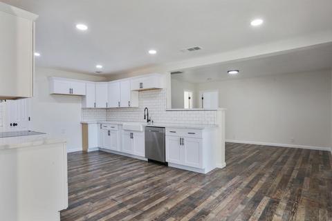 664 Vine St, Lemoore, CA 93245 photo 7