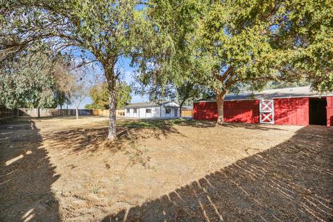 664 Vine St, Lemoore, CA 93245 photo 25