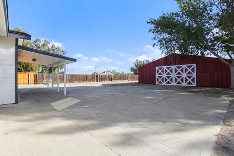 664 Vine St, Lemoore, CA 93245 photo 28