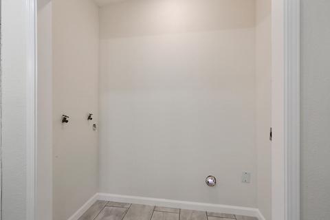 664 Vine St, Lemoore, CA 93245 photo 19