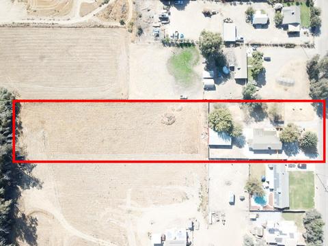 664 Vine St, Lemoore, CA 93245 photo 4