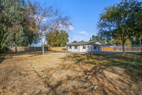664 Vine St, Lemoore, CA 93245 photo 24
