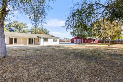 664 Vine St, Lemoore, CA 93245 photo 27