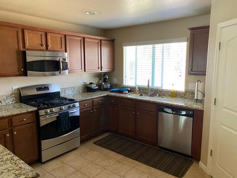 4036 E Vassar Ct, Visalia, CA 93292 photo 7