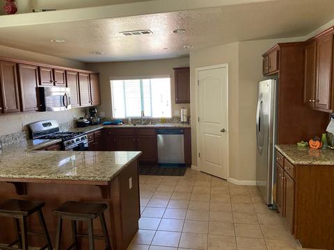 4036 E Vassar Ct, Visalia, CA 93292 photo 6