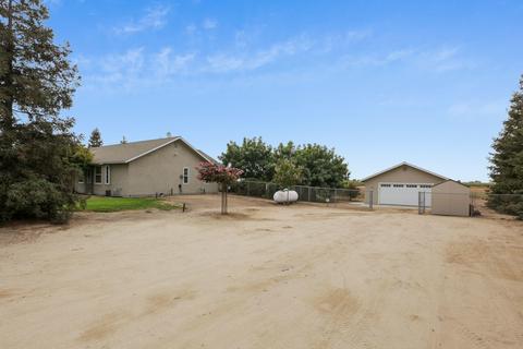 6701 E Huntsman Ave, Selma, CA 93662 photo 5