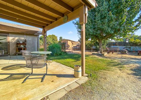 2225 E Kaweah Ct, Visalia, CA 93292 photo 26