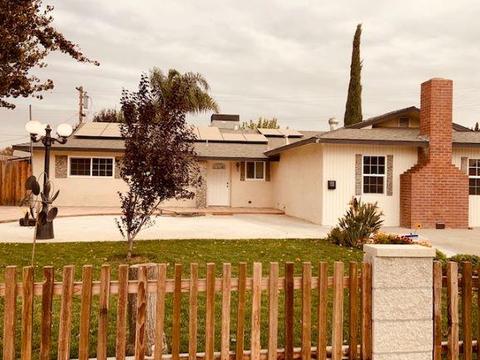 938 Avocado Dr, Lemoore, CA 93245 photo 4