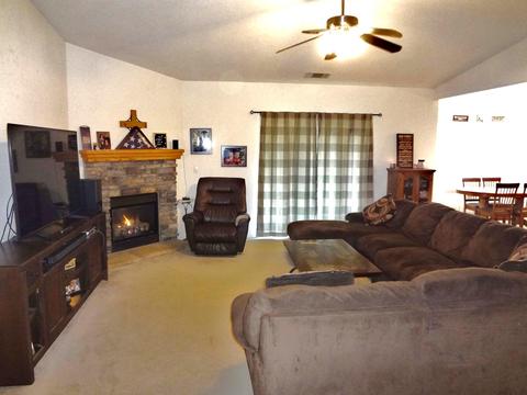 2618 E Cherry Ave, Visalia, CA 93292 photo 2