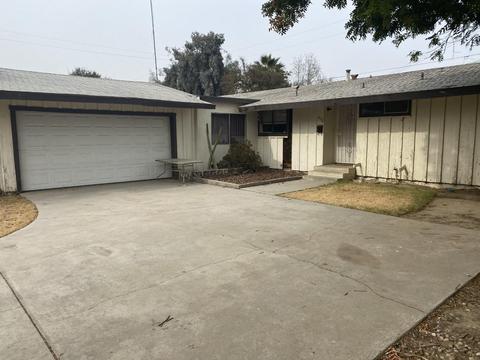 1008 E Myrtle St, Hanford, CA 93230 photo 2
