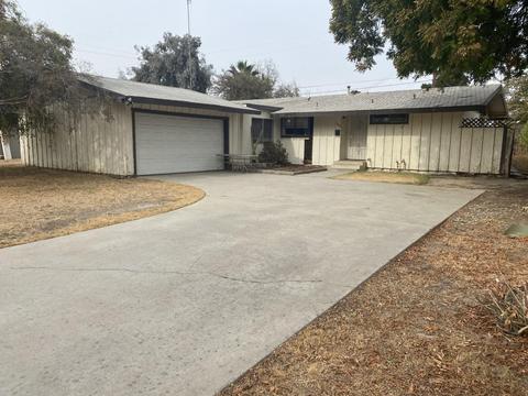 1008 E Myrtle St, Hanford, CA 93230 photo 1