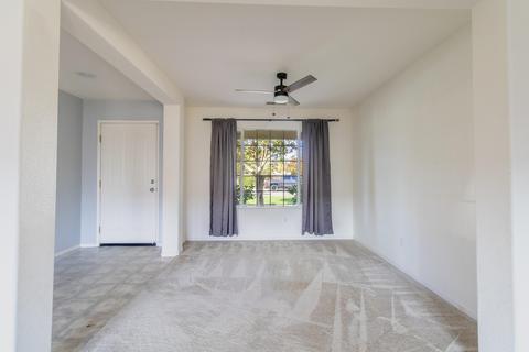 4019 E Hillcrest Ave, Visalia, CA 93292 photo 3
