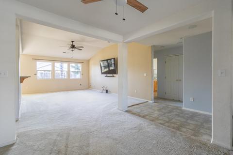 4019 E Hillcrest Ave, Visalia, CA 93292 photo 4