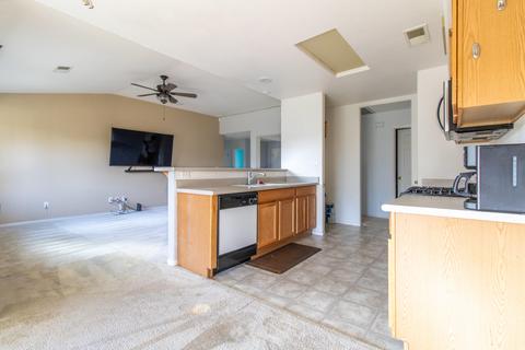 4019 E Hillcrest Ave, Visalia, CA 93292 photo 9