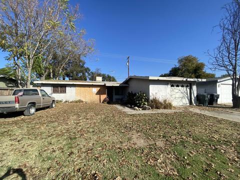 1548 E Cecil Ave, Visalia, CA 93292 photo 2