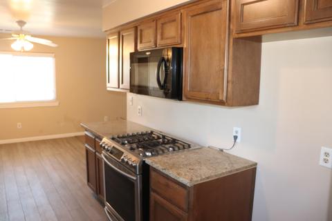 1439 E Boyer Dr, Tulare, CA 93274 photo 4