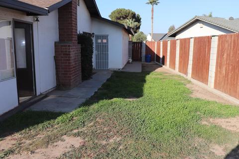 1439 E Boyer Dr, Tulare, CA 93274 photo 17