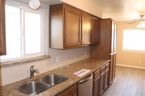 1439 E Boyer Dr, Tulare, CA 93274 photo 5